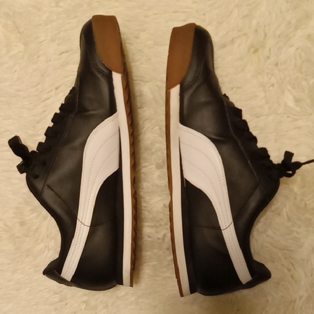 Puma Black and White Sneakers for Casual Comfort